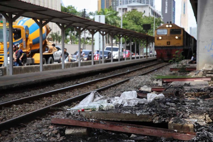 Collision train driver on drugs, unlicensed