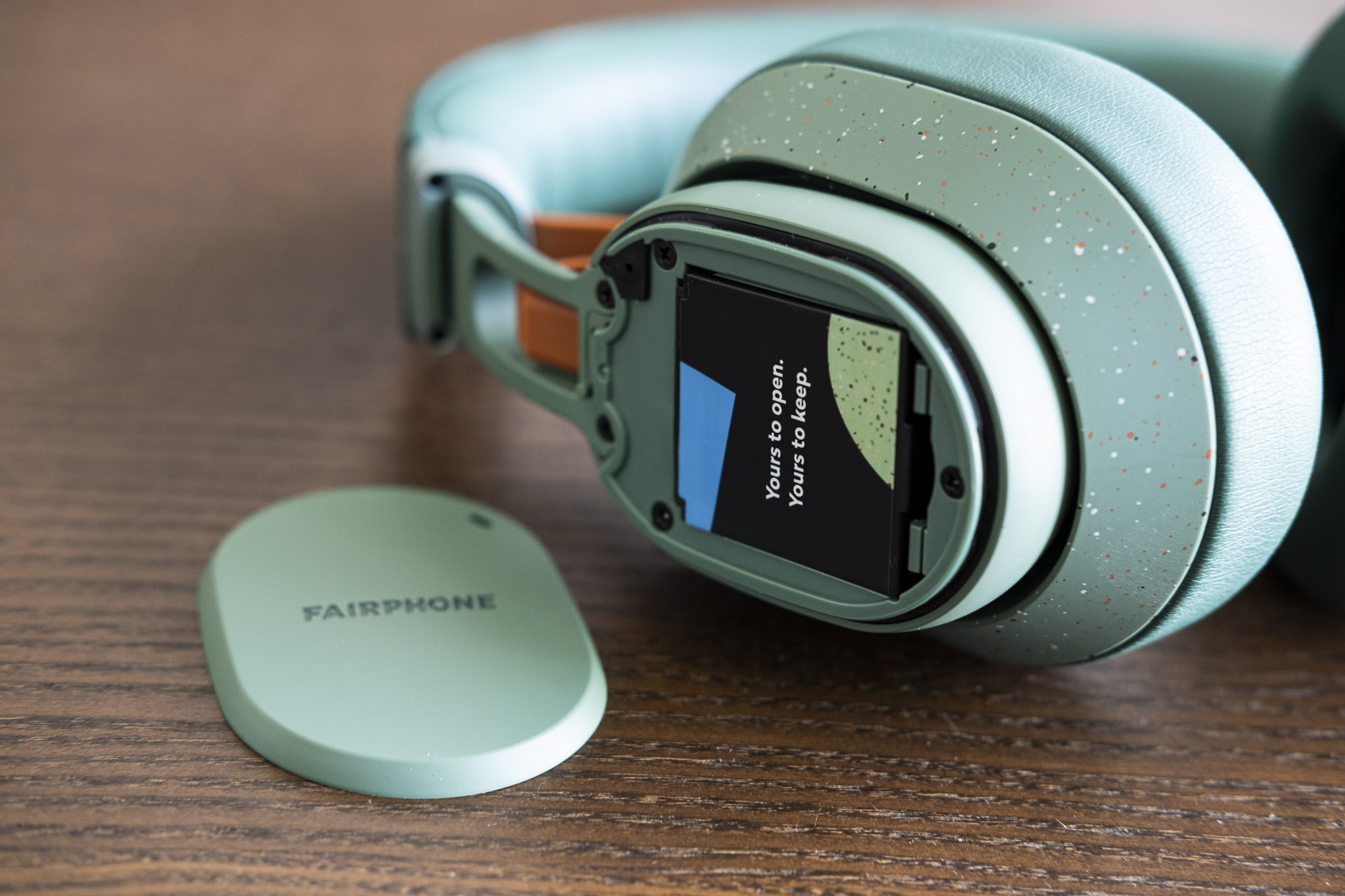User-replaceable batteries are coming back in a big way