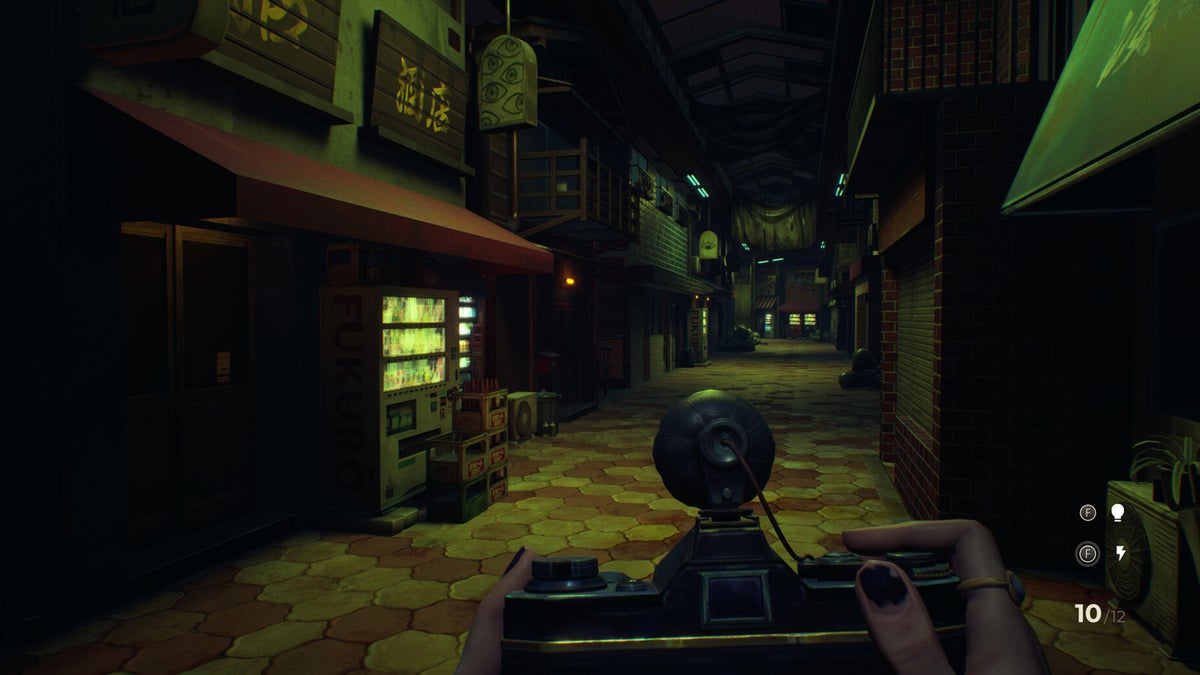 Get spirited away to a weird, scary version of a Japanese town and take pictures of the oddities you find in SOMBRAS: negative frames
